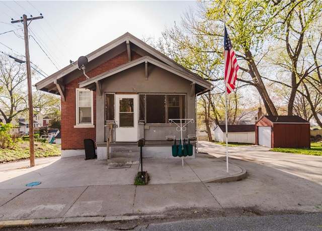 Property at 811 N 6th St, Atchison, KS 66002, 3 beds, 2 baths