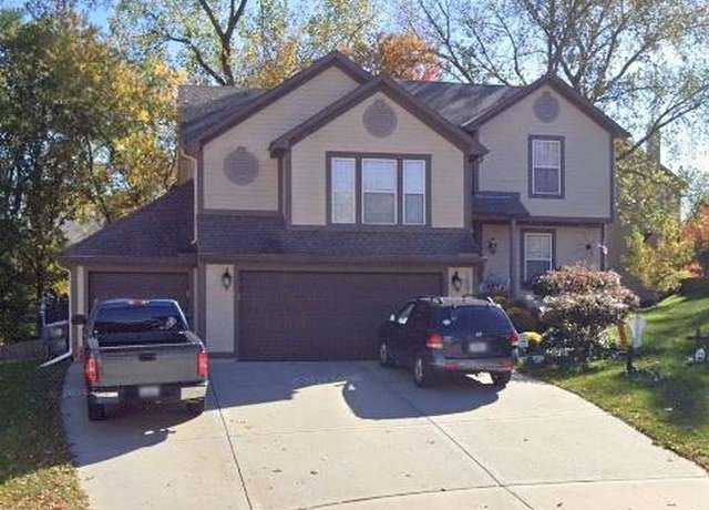 Property at 1607 NE 80th Pl, Kansas City, MO 64118, 3 beds, 2 baths