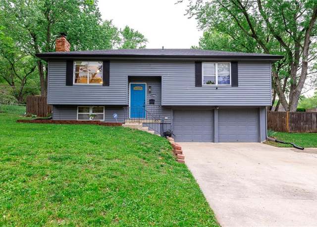 Property at 11906 E 58 St, Kansas City, MO 64133, 3 beds, 1 bath