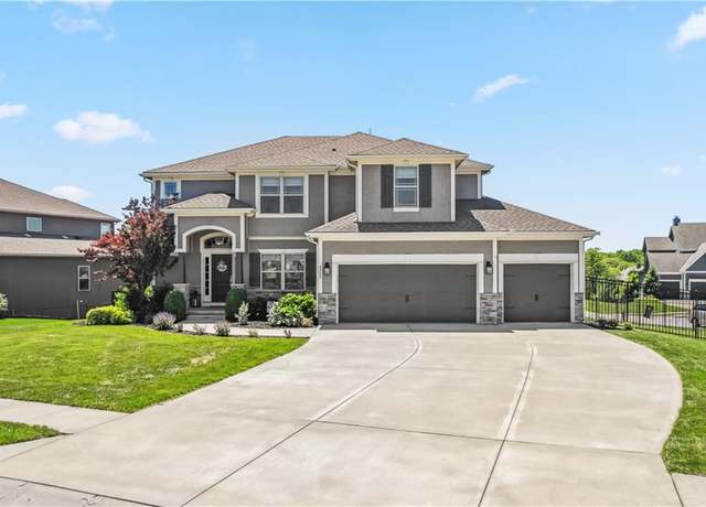 Property at 9703 NE 97th St, Kansas City, MO 64157, 5 beds, 4.5 baths