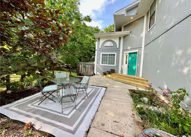 Property at 2811 Chatelain Ct Unit A, Independence, MO 64057, 4 beds, 3.5 baths