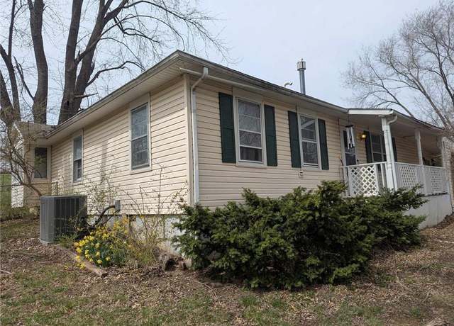 Property at 103 S 9th Street Ter, Odessa, MO 64076, 4 beds, 2 baths