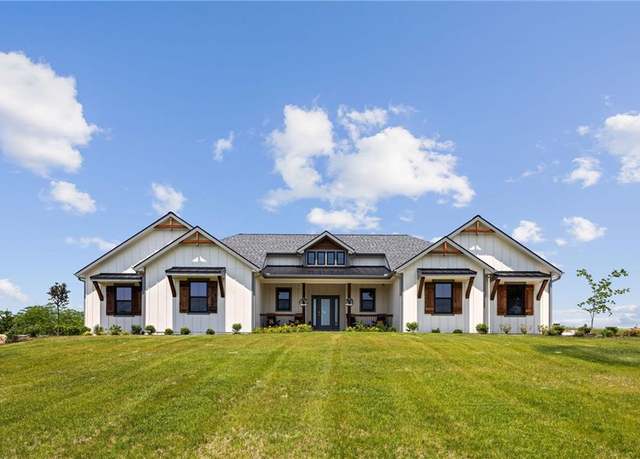 Property at 18068 Stillwell Rd, Linwood, KS 66012, 5 beds, 3.5 baths