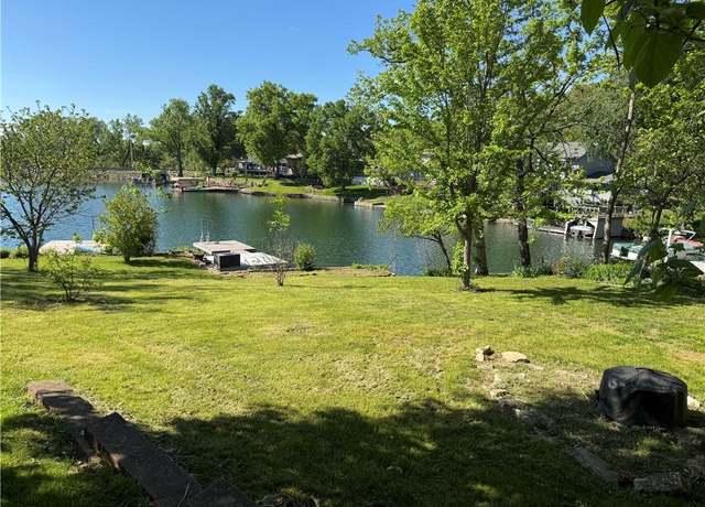 Property at 14 Emerald Shore Dr, Lake Tapawingo, MO 64015, 4 beds, 3.5 baths
