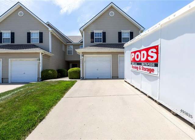 Property at 8106 N Lawn Ave, Kansas City, MO 64119, 2 beds, 2.5 baths