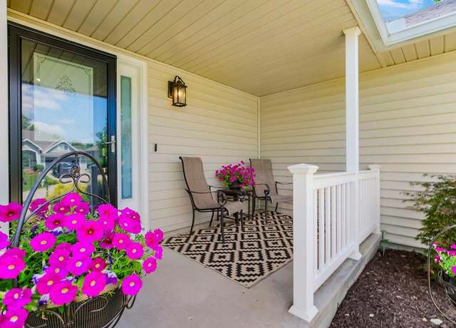 Property at 1702 Aspen Ln, Excelsior Springs, MO 64024, 3 beds, 2 baths