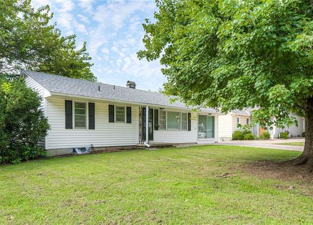 Property at 5344 N Michigan Ave, Kansas City, MO 64118, 2 beds, 2 baths