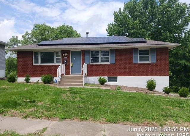 Property at 428 W Mark Ave, Independence, MO 64050, 3 beds, 2.5 baths
