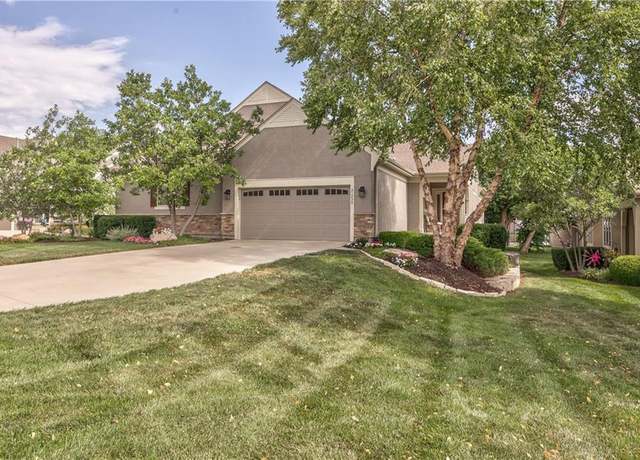 Property at 21230 W 115th Ter, Olathe, KS 66061, 3 beds, 2.5 baths