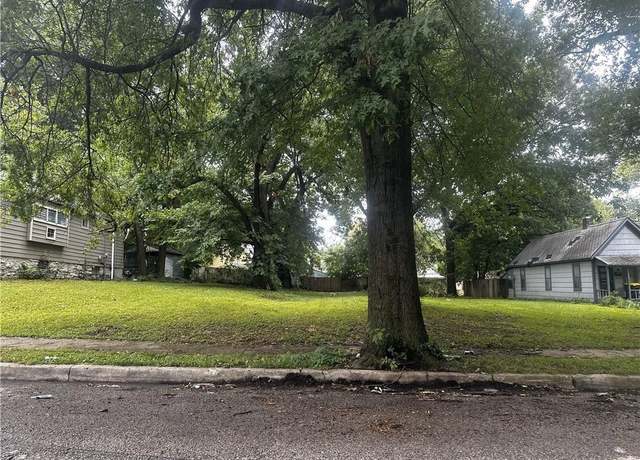 Property at 3829 Thompson Ave, Kansas City, MO 64124