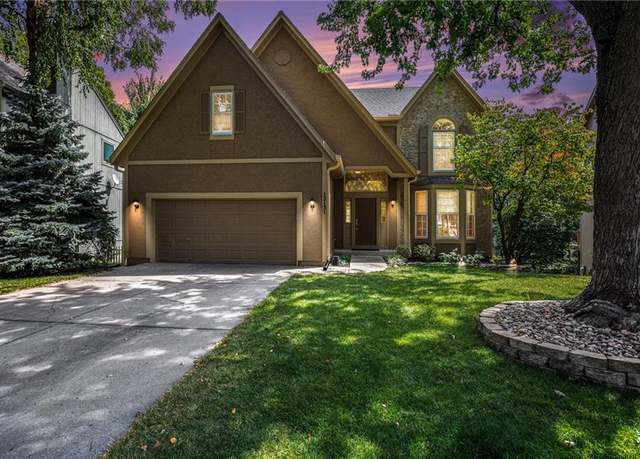 Property at 12131 S Rene St, Olathe, KS 66062, 4 beds, 3 baths
