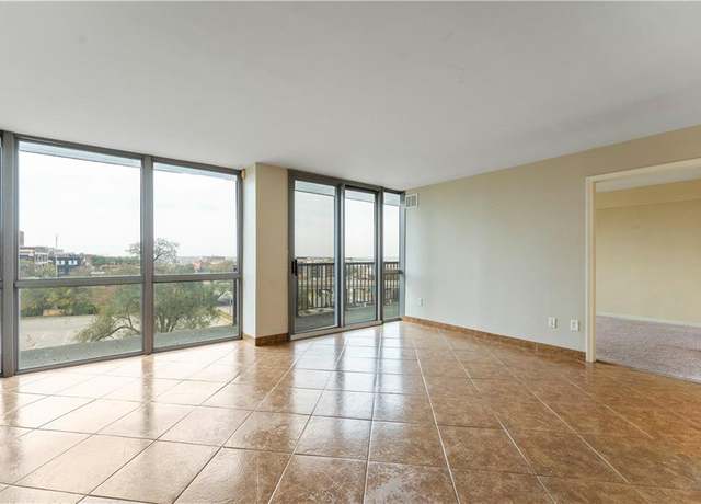 Property at 600 E Admiral Blvd #507, Kansas City, MO 64106, 2 beds, 2 baths