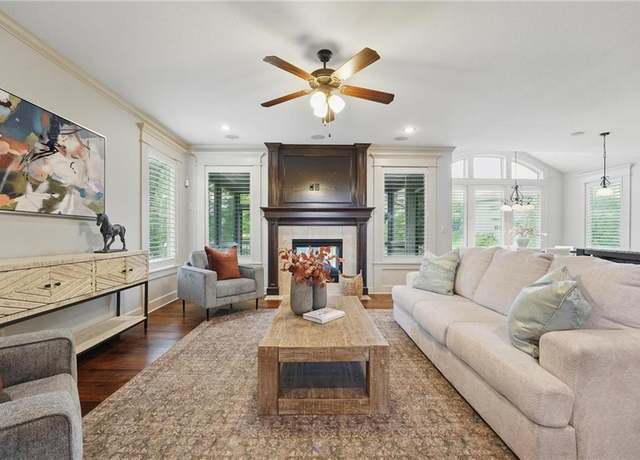 Property at 9332 W 158th St, Overland Park, KS 66221, 6 beds, 6 baths