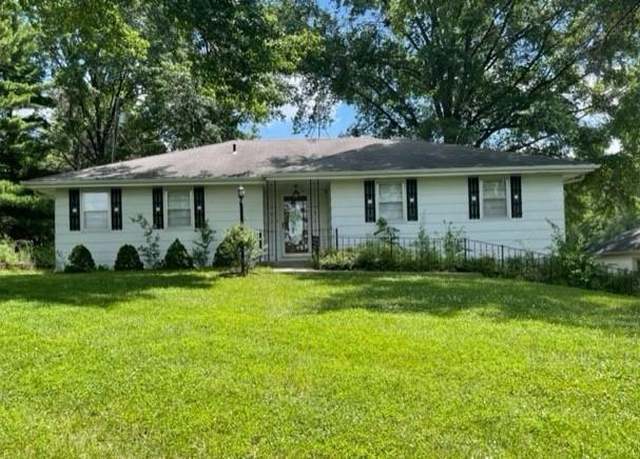 Property at 2801 NE River Ridge Rd, St Joseph, MO 64507, 3 beds, 3.5 baths