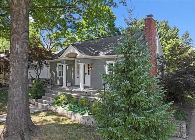 Property at 5600 Kenwood Ave, Kansas City, MO 64110, 4 beds, 2 baths