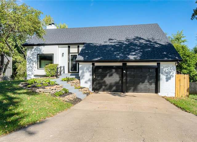 Property at 14728 W 93rd St, Lenexa, KS 66215, 5 beds, 3.5 baths