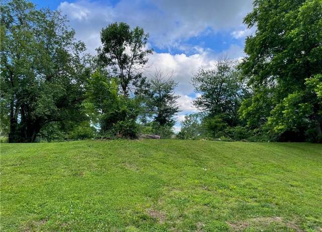 Property at 816 E Gay St, Warrensburg, MO 64093