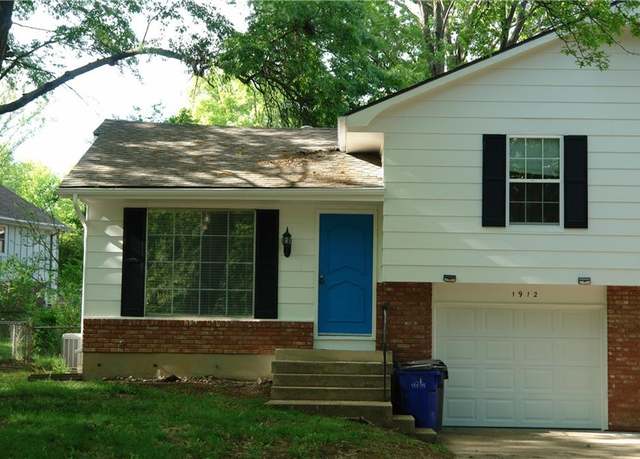 Property at 1912 E Cedar St, Olathe, KS 66062, 2 beds, 1 bath