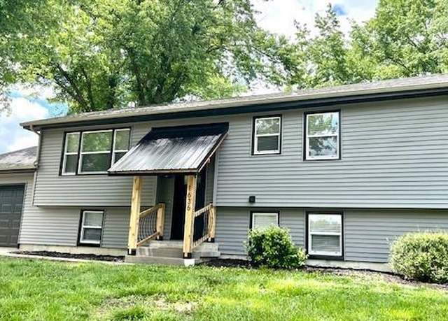 Property at 1636 S Poplar St, Ottawa, KS 66067, 4 beds, 2 baths
