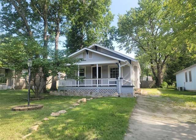 Property at 1324 Pacific Ave, Osawatomie, KS 66064, 2 beds, 1 bath