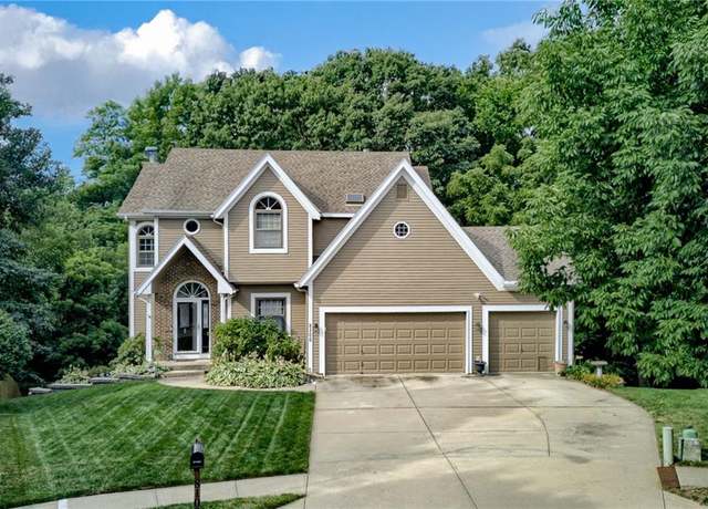 Property at 8100 N Nodaway Ave, Kansas City, MO 64152, 4 beds, 3.5 baths