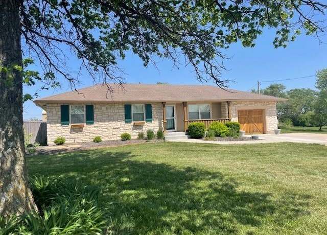 Property at 21162 147th St, Basehor, KS 66007, 3 beds, 2 baths