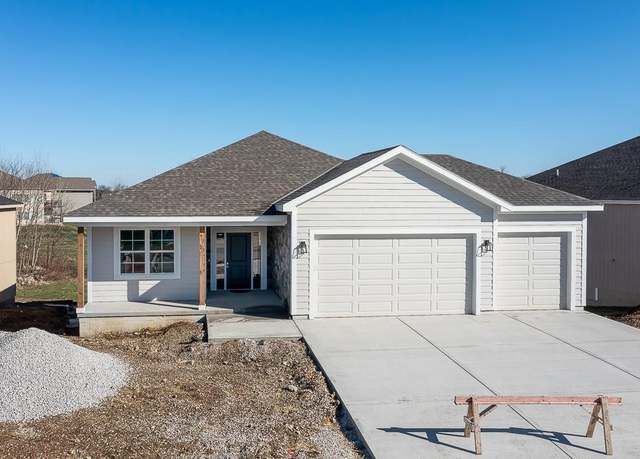 Property at 11214 Kimball Ave, Kansas City, KS 66109, 4 beds, 3 baths