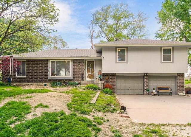 Property at 18171 198th St, Tonganoxie, KS 66086, 3 beds, 3 baths