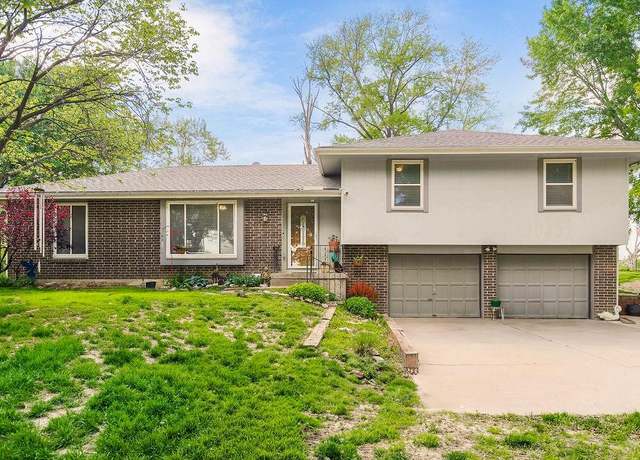 Property at 18171 198th St, Tonganoxie, KS 66086, 3 beds, 3 baths