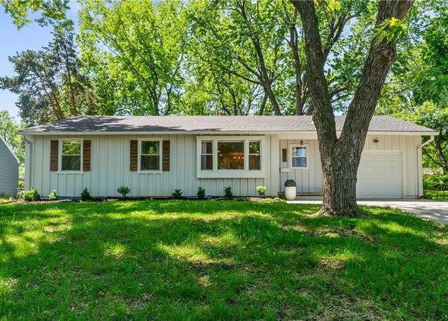 Property at 9508 Grandview St, Overland Park, KS 66212, 4 beds, 3 baths