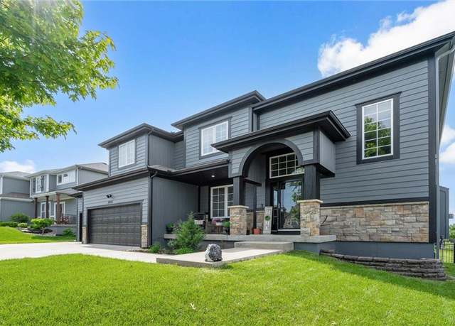Property at 2455 W Concord Dr, Olathe, KS 66061, 5 beds, 4.5 baths