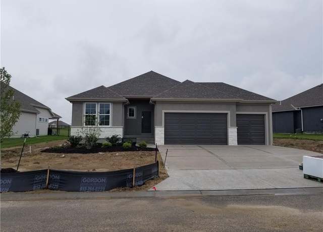 Property at 14463 Aurora Ln, Basehor, KS 66007, 4 beds, 3 baths