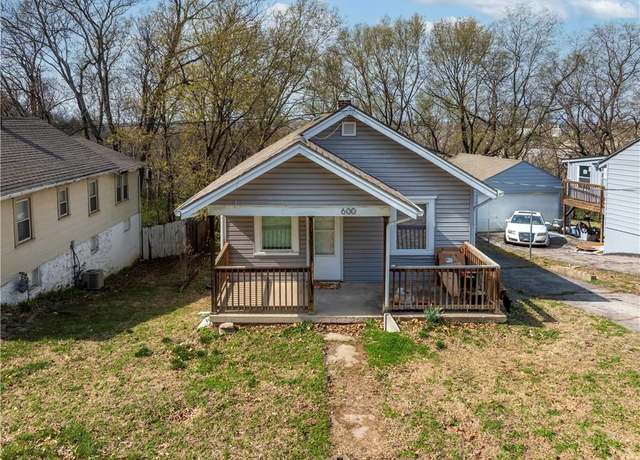Property at 600 Ridgeview Ave, Kansas City, KS 66103, 2 beds, 1 bath