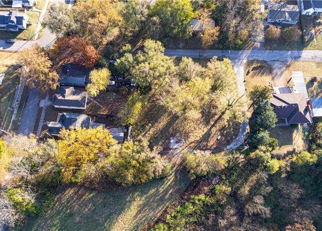 Property at 411 W Franklin St, St Joseph, MO 64501