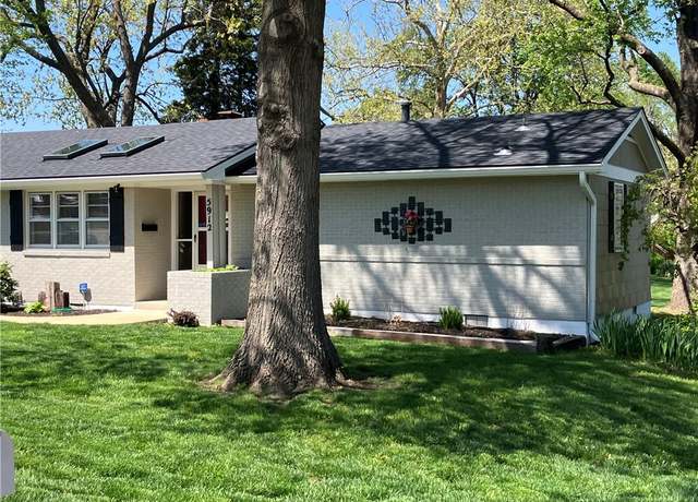 Property at 5912 Longview Rd, Kansas City, MO 64134, 2 beds, 1 bath