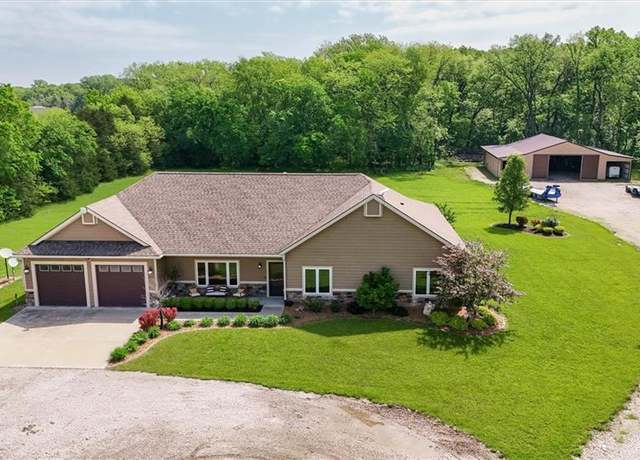 Property at 1096 E 1000 Rd, Lawrence, KS 66047, 4 beds, 2 baths