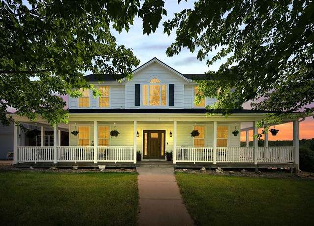 Property at 7305 S Arnett Rd, Grain Valley, MO 64029, 6 beds, 4 baths