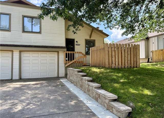 Property at 9037 E 85th Ter, Raytown, MO 64138, 2 beds, 1.5 baths