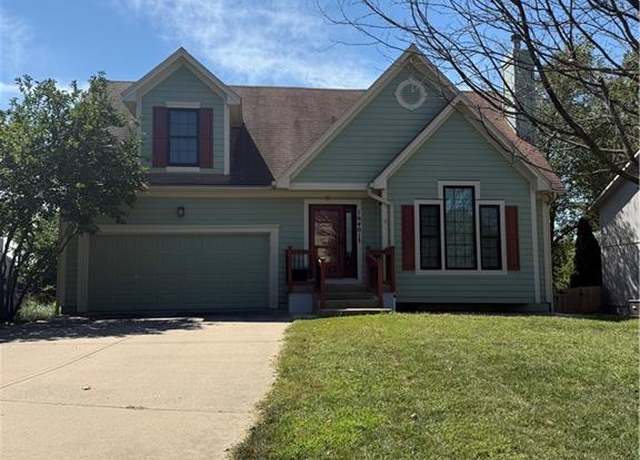 Property at 16401 W 157th Ter, Olathe, KS 66062, 3 beds, 2.5 baths