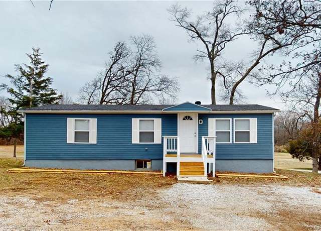 Property at 14320 E Rebel Rd, Nevada, MO 64772, 3 beds, 2 baths