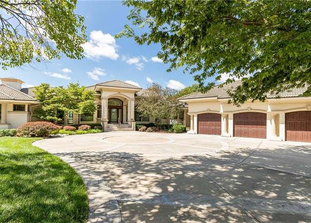 Property at 26724 W Greentree Ct, Olathe, KS 66061, 4 beds, 5 baths