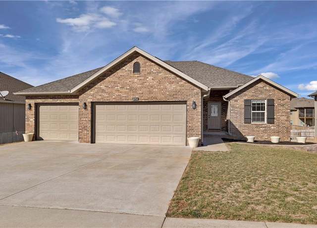 Property at 2711 W Colton Ave, Ozark, MO 65721, 5 beds, 3 baths