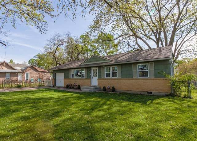 Property at 505 S Rogers Rd, Louisburg, KS 66053, 3 beds, 1 bath