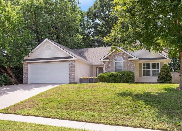 Property at 1326 Fawn Ln, Warrensburg, MO 64093, 3 beds, 2 baths