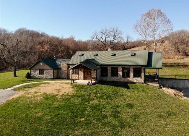 Property at 34510 Iatan Rd, Weston, MO 64098, 4 beds, 3 baths