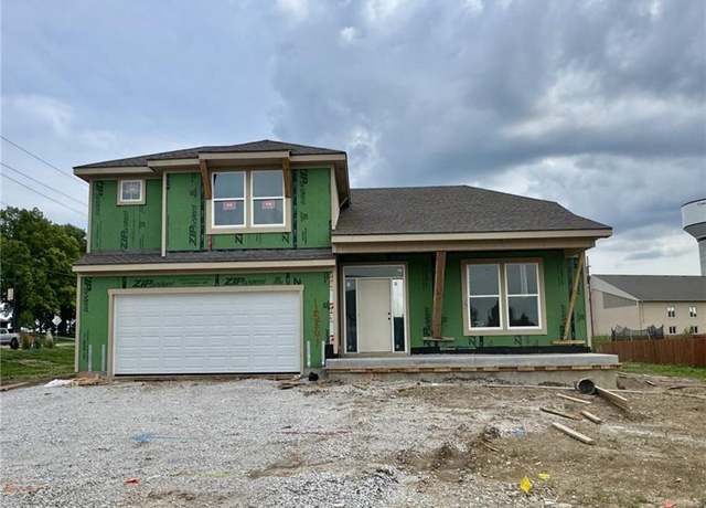 Property at 15501 Lakeside Dr, Basehor, KS 66007, 3 beds, 2 baths