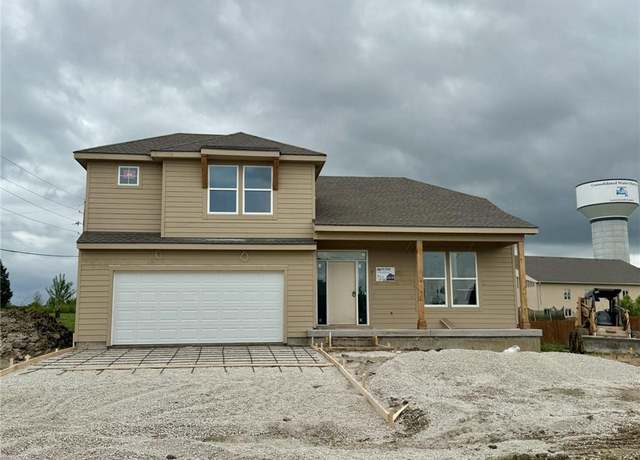 Property at 15501 Lakeside Dr, Basehor, KS 66007, 3 beds, 2 baths