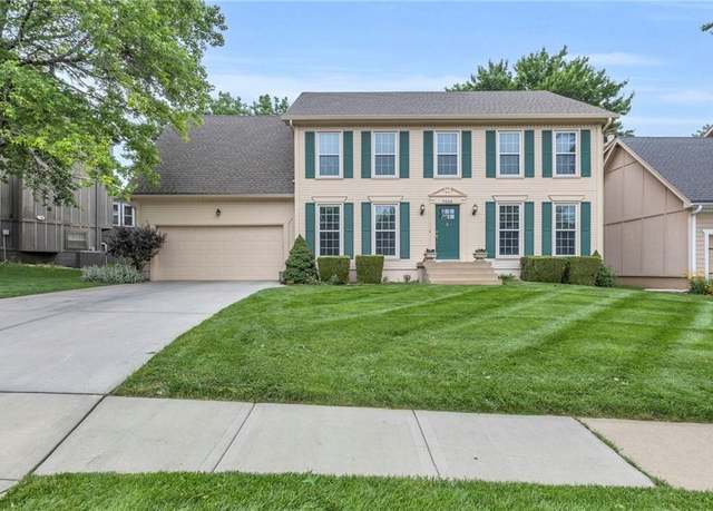 Property at 7506 W 116 Ter, Overland Park, KS 66210, 4 beds, 3 baths