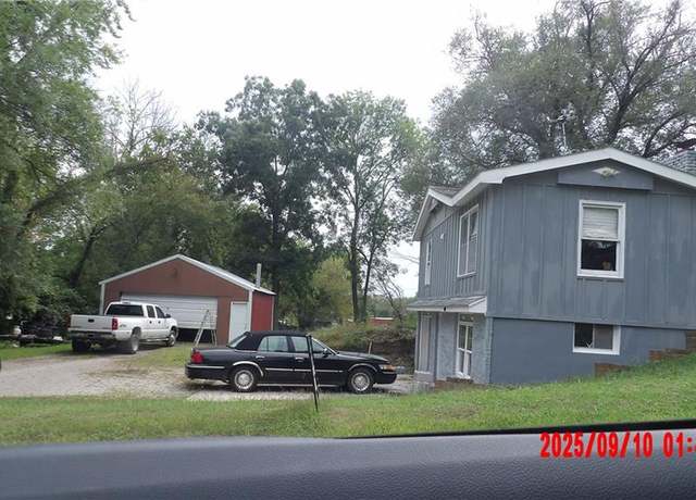 Property at 8480 NW High St Unit B, Amsterdam, MO 64723, 3 beds, 1.5 baths
