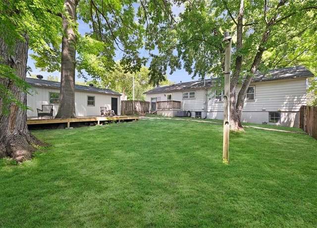 Property at 1708 S Broadway St, Leavenworth, KS 66048, 3 beds, 2 baths